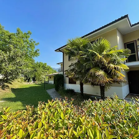 Schoene Mit Herrlichem Seeblick Apartamento Tignale