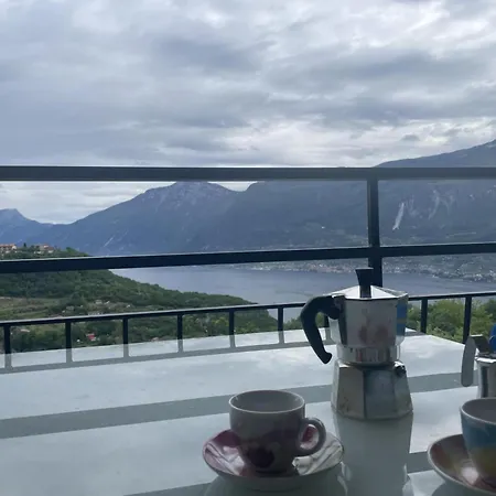 Schoene Mit Herrlichem Seeblick Apartman